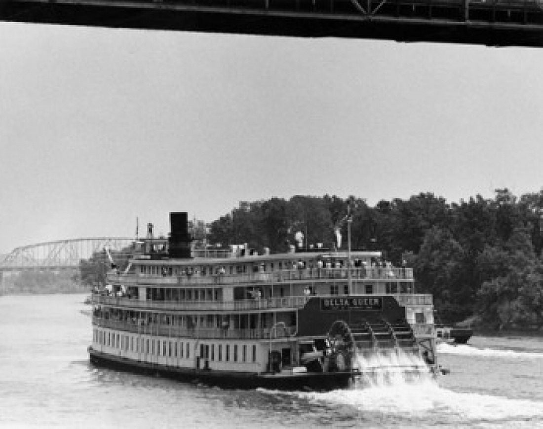 Paddleboat in a river Delta Queen Ohio River Cincinnati Ohio USA Canvas Art - (18 x 24)