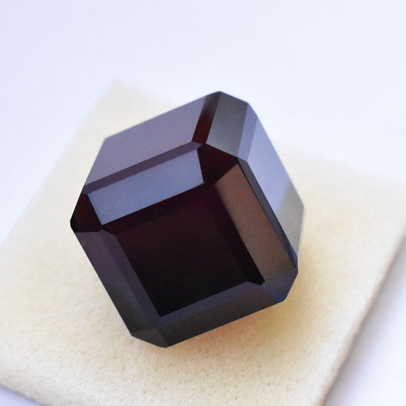 Padparadscha Sapphire 136Ct Cube Shape Lab-Created CERTIFIED Loose Gemstone