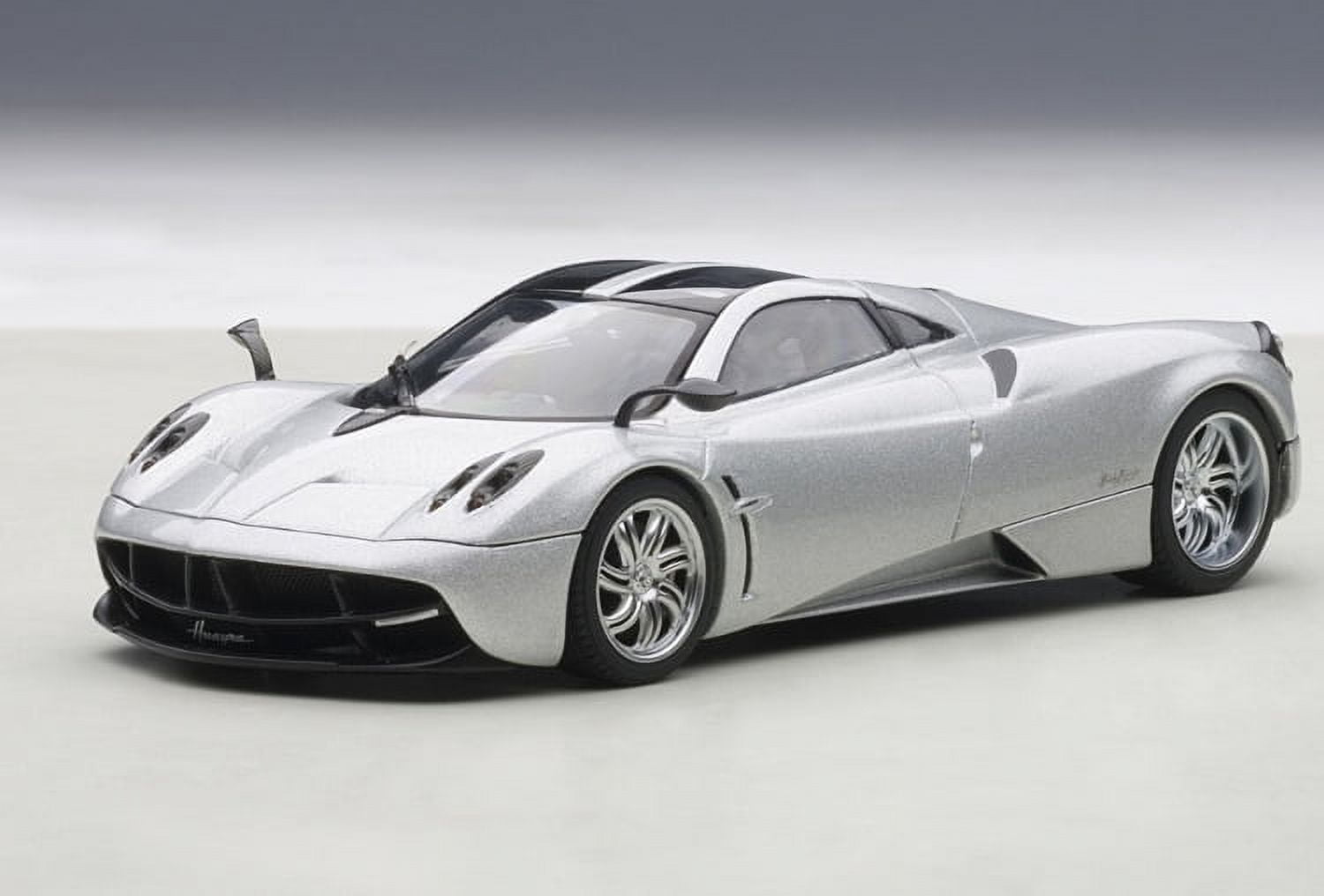 オートアート AUTOart 1/43 パガーニ ウアイラ　シルバー Pagani Huayra Metallic Silver 1/43 Diecast Model Car by