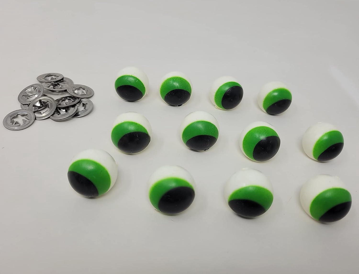 Pair of Zim's 24mm Green Painted Plastic Frog Safety Eyes for Craft or Puppets (Pack of 6)