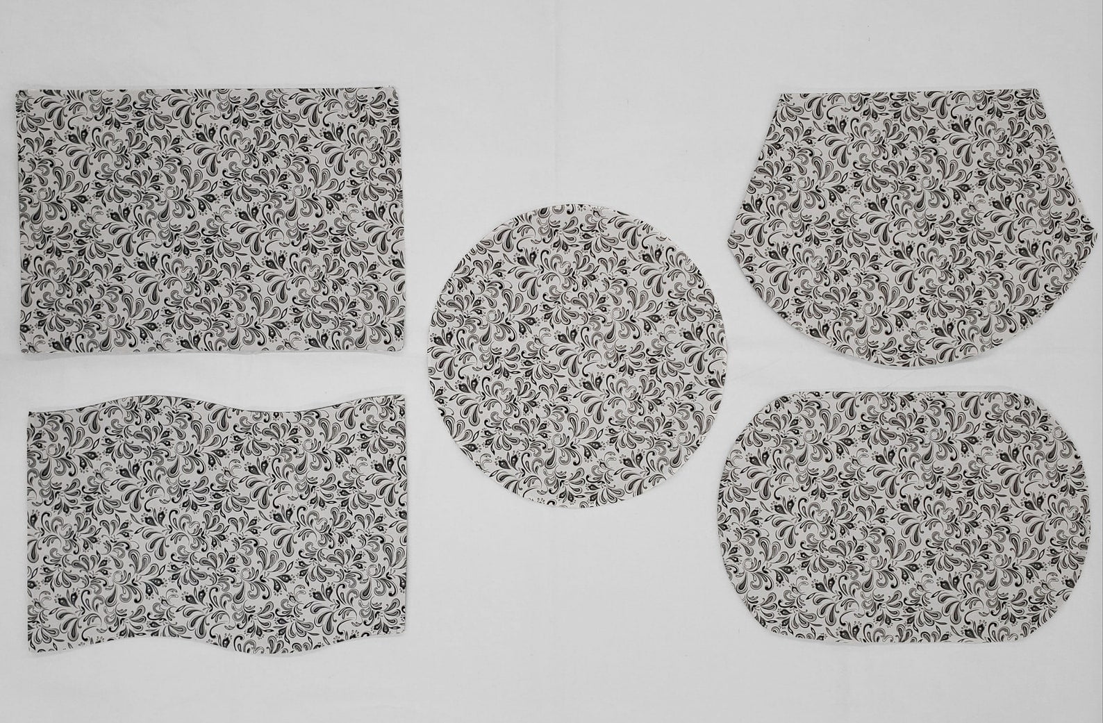 Paisley Placemats by Penny's Needful Things (Oval - Set of 6) (Black & Gray)