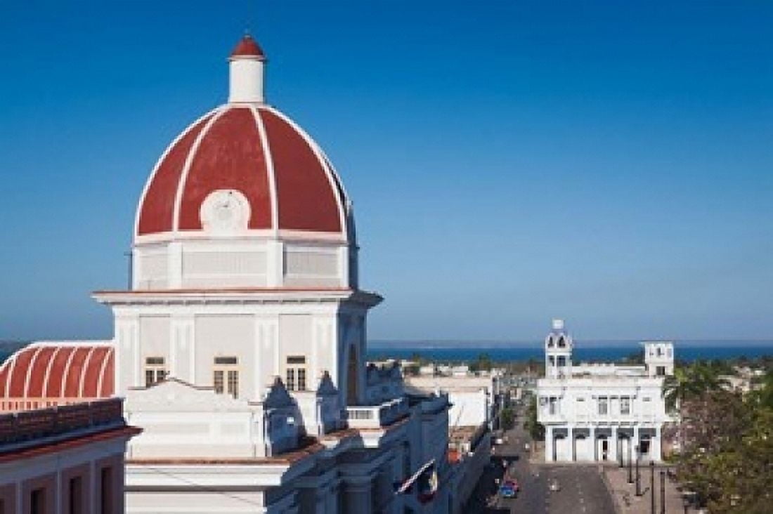 Palacio de Gobierno Cuba Canvas Art - Walter Bibikow DanitaDelimont (36 x 24)