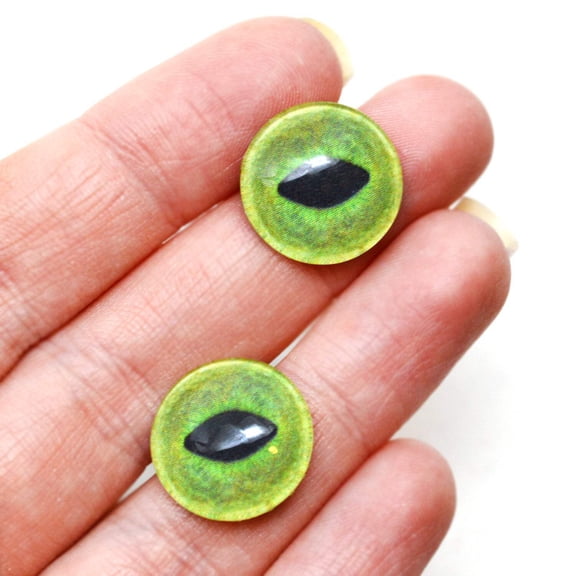 Pale Green Cat Glass Eyes
