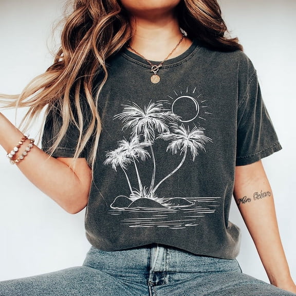 Palm Tree Beach Shirt, Retro T-Shirt, Trendy Beach Shirts for Women, Summer Vacation Shirts, Womens Beach Shirt