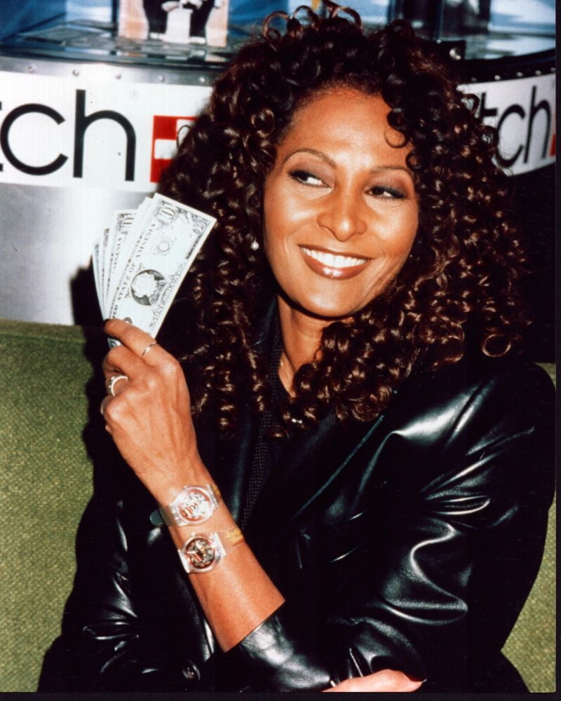 Pam Grier In Leather Jackt Holding Cash Photo Print (16 x 20) - Item ...