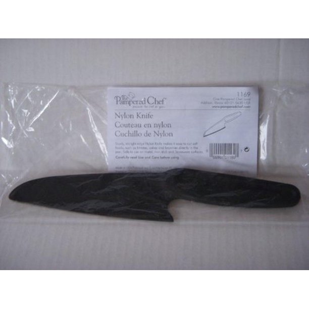 Pampered Chef Cutting Board with Measuring Cups 1028