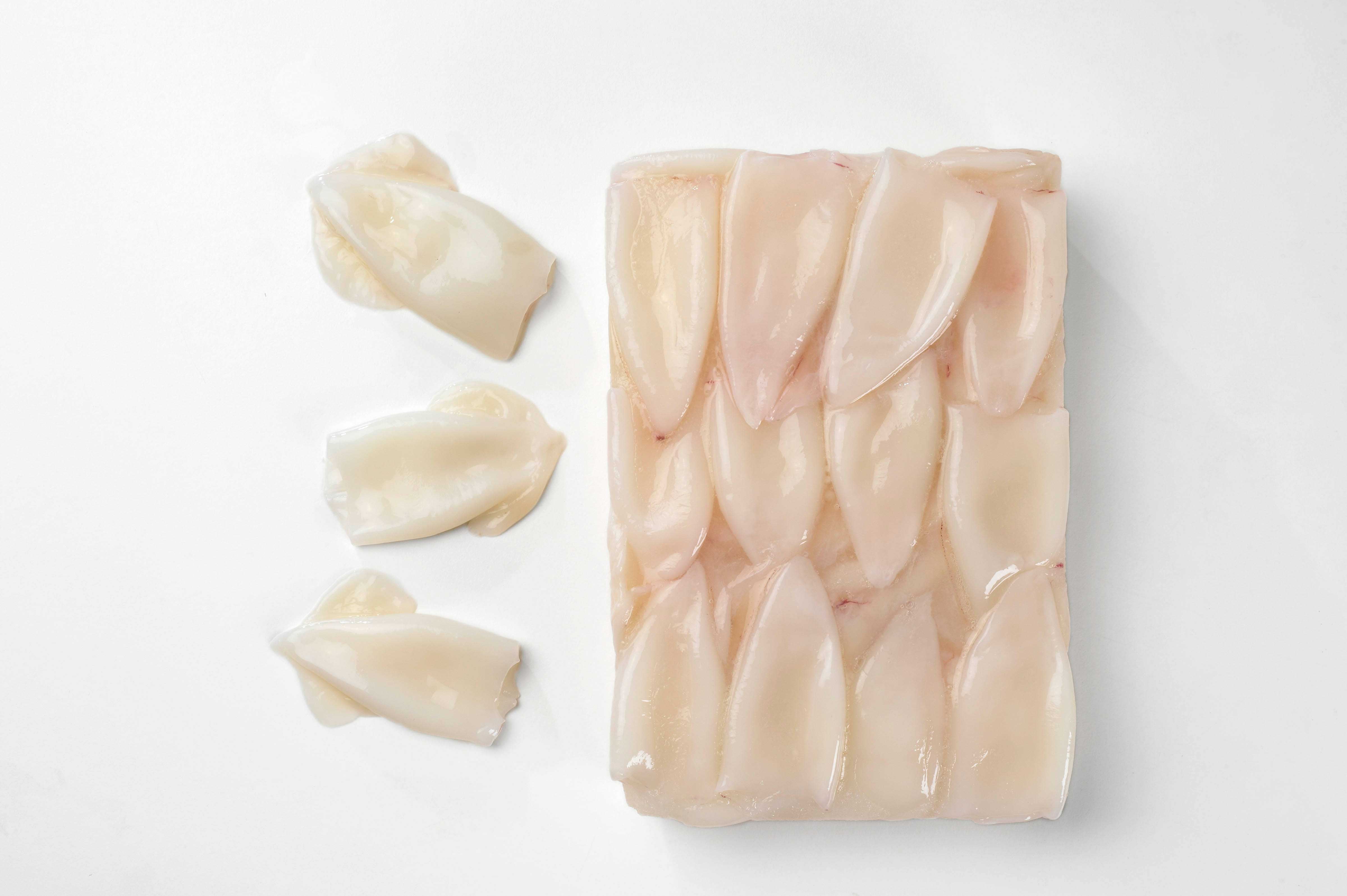 Pana Pesca Traditionally Cleaned Squid Tubes - 3/5 inch Tubes, 2.5 Pound - 4 per case.