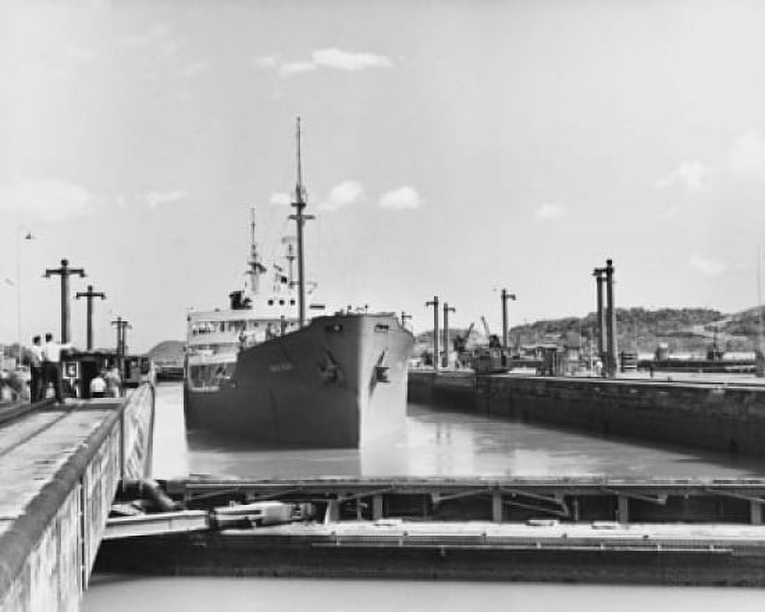 Panama Canal Panama Canvas Art - (18 x 24)
