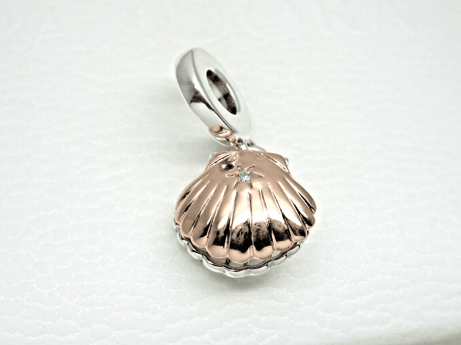 Pandora Club 2023 Sea Shell \u0026 Treated Freshwater Cultured Pearl Dangle Charm
