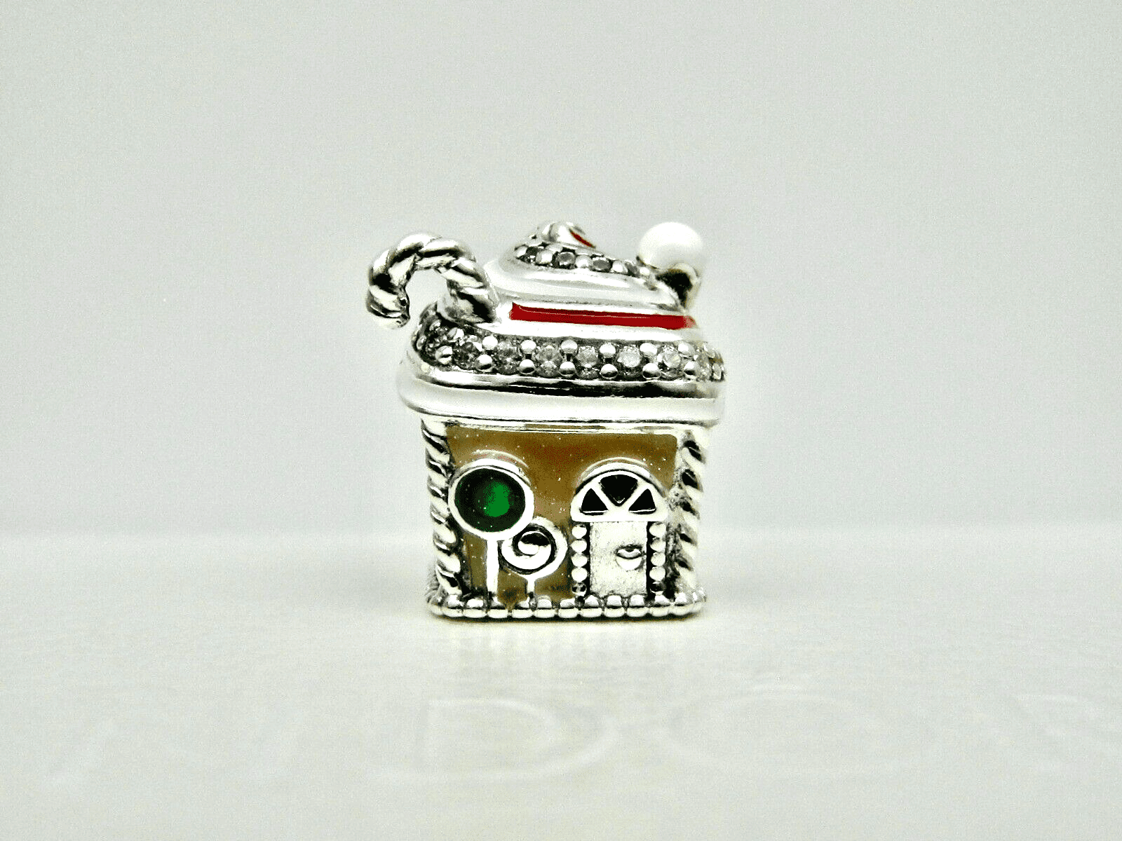 Pandora Festive Gingerbread House Charm