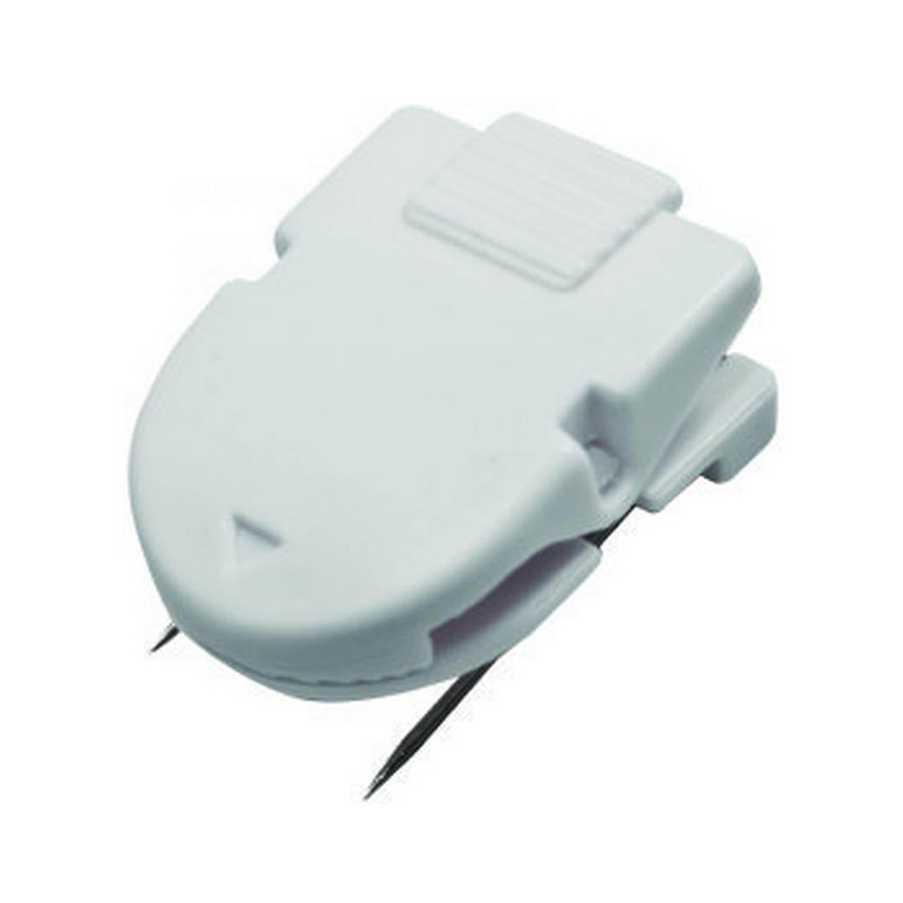 Advantus Panel Wall Clips for Fabric Panels Standard Size White 4/Pack 75300