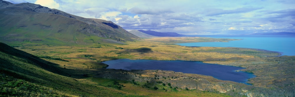 Panoramic view of Argentinas largest lake Lago Argentino in Parque Nacional Las Glaciares near El Calafate Patagonia Argentina Canvas Art - Panoramic Images (27 x 9)