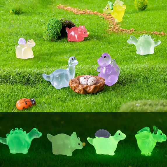 Papapt 30 Pcs Luminous Mini Resin Dinosaur 6 Styles Tiny Small Dinosaurs Glow in The Dark Miniature Animals to Hide Little Dinosaur for Micro Dollhouse Landscape Aquarium Decorations/J02
