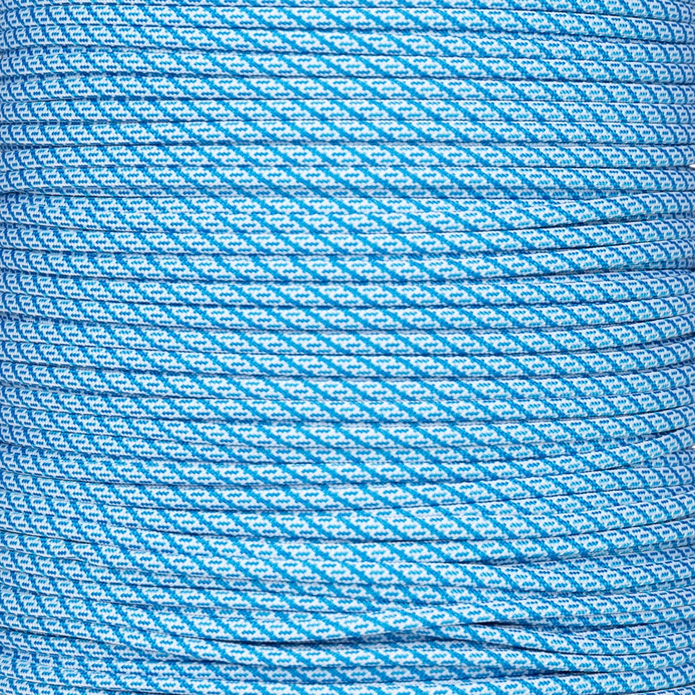 Paracord Planet Holiday Colors 550 Paracord – Great for DIY, Bracelets, and Lanyards – 15 Patterns to Choose From
