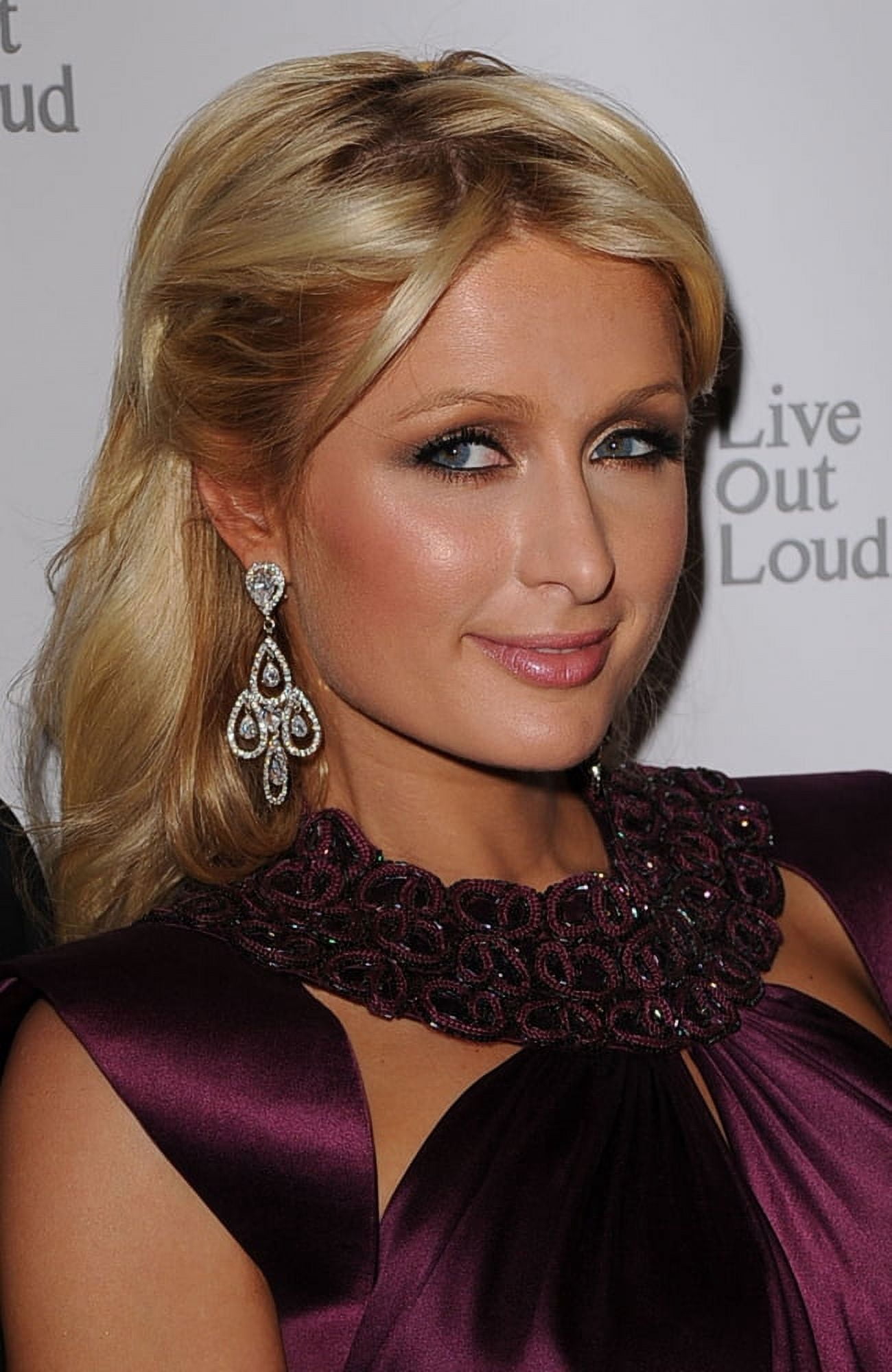 Paris Hilton At A Public Appearance For Oxygen Network Upfront Presentation Canvas Art - (16 x 20)