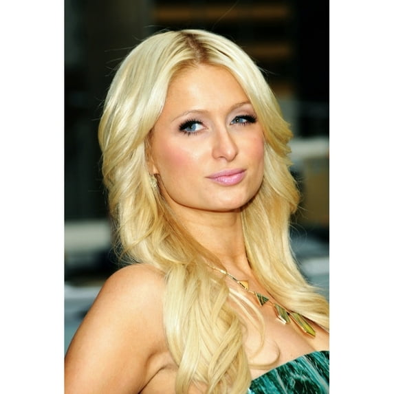Paris Hilton At Talk Show Appearance For The Late Show With David Letterman