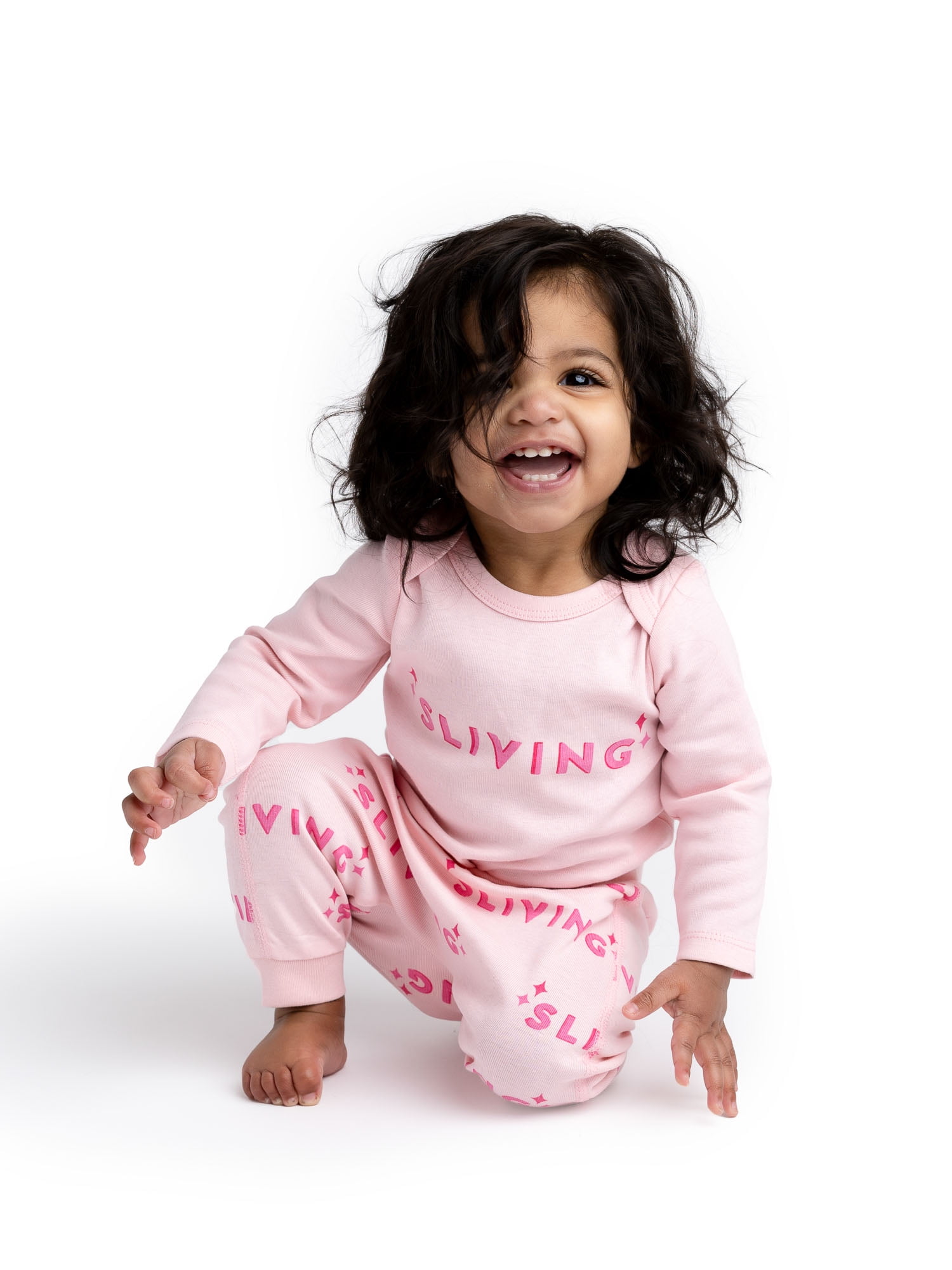 Walmart Saving of  Paris Hilton x Monica + Andy Organic Cotton Baby First Moves Set, Sizes Preemie-18 Months