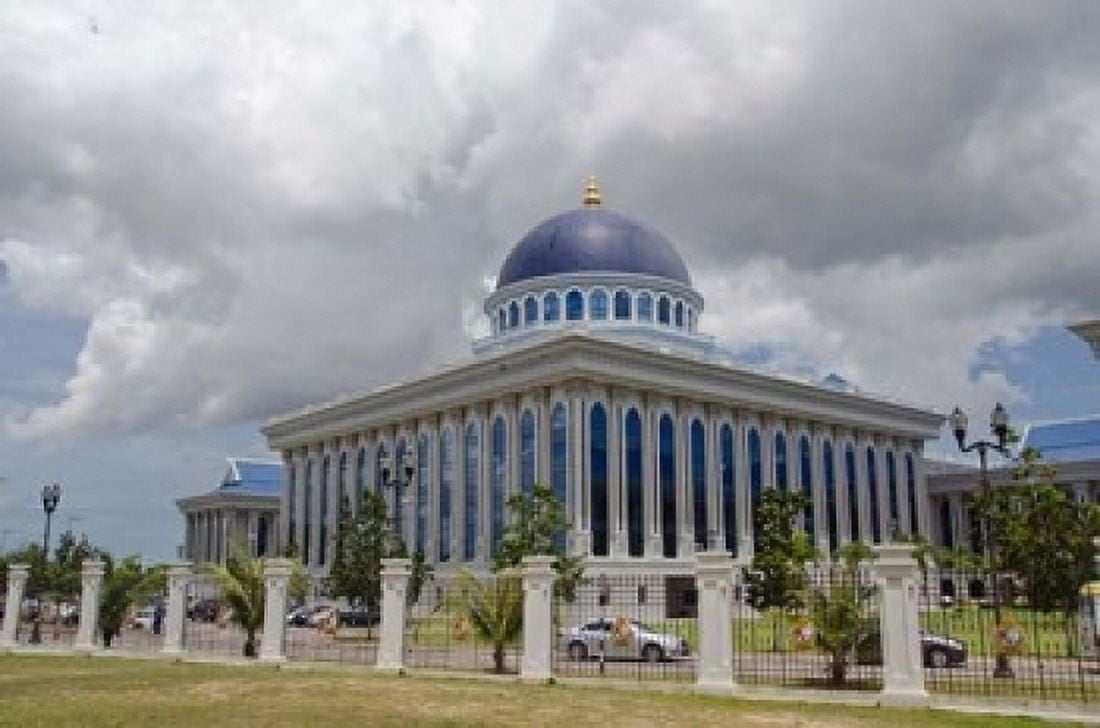 Parliament legislative assembly building Bandar Seri Begawan Brunei Borneo Canvas Art - Cindy Miller Hopkins DanitaDelimont (16 x 11)