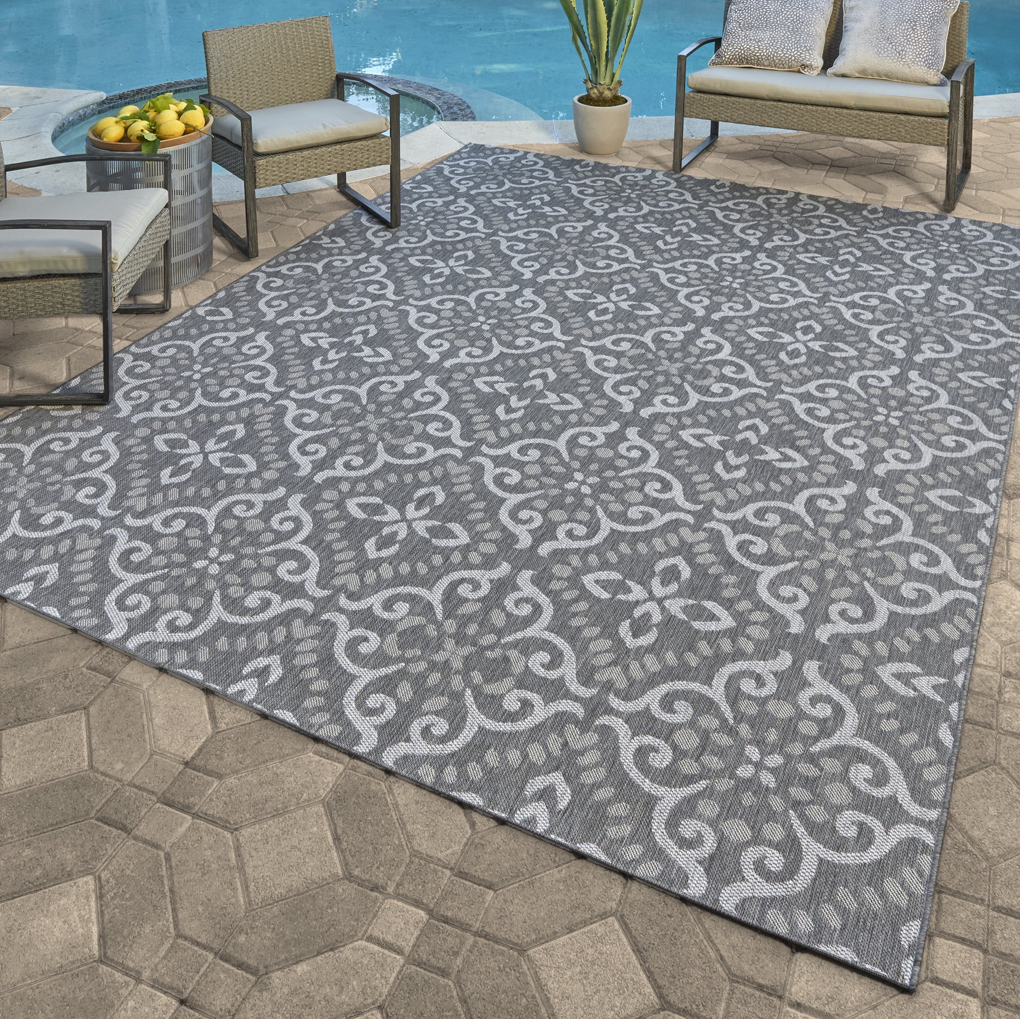 Paseo 6.5' x 9.5' Gray Tile Outdoor Rug