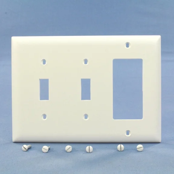Pass & Seymour White 3-Gang Decorator/Gfci Toggle Switch Nylon Wallplate Tp226-W