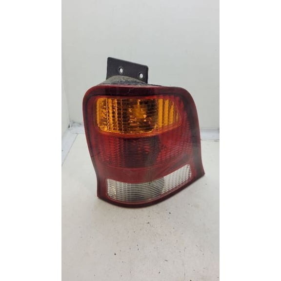 Passenger Right Tail Light Fits 99-03 WINDSTAR 398909