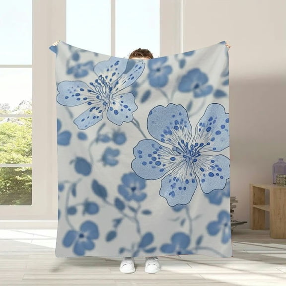 Pastel Blue Floral Fuzzy Flannel Blanket  Soft Flower Throw Blanket for Home Chair Sofa Couch Bed