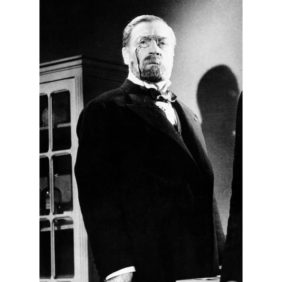 Pasteur Sacha Guitry 1935 Photo Print (16 x 20)