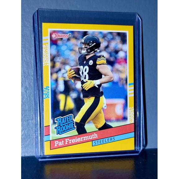 Pat Freiermuth 2021 Panini NFL Rated Rookie Retro #17 Rookie Card 1/2231