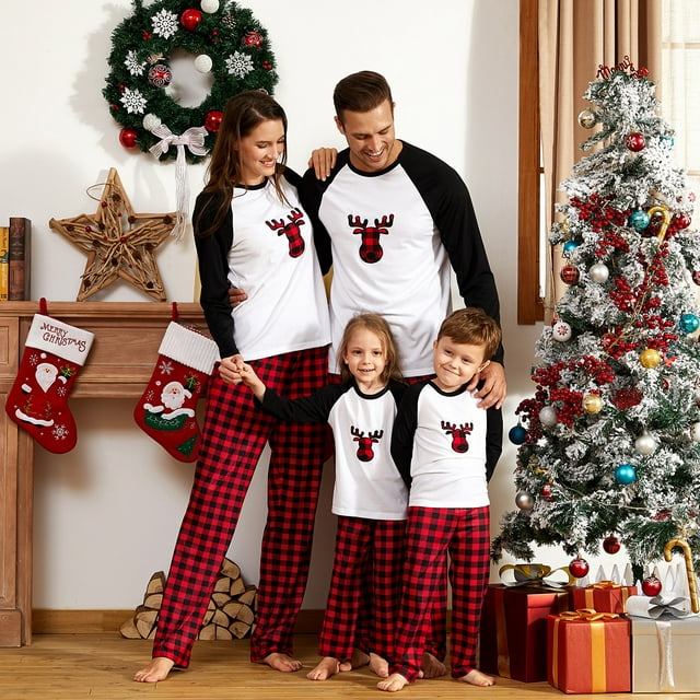 PatPat Black/White Mommy and Me Christmas Plaid Deer Family Matching Pajamas 2-piece,Unisex