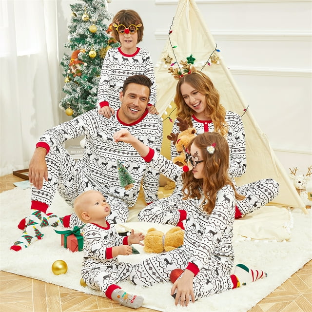 PatPat Christmas Pajamas Family Matching Pjs Sets Allover Reindeer ...