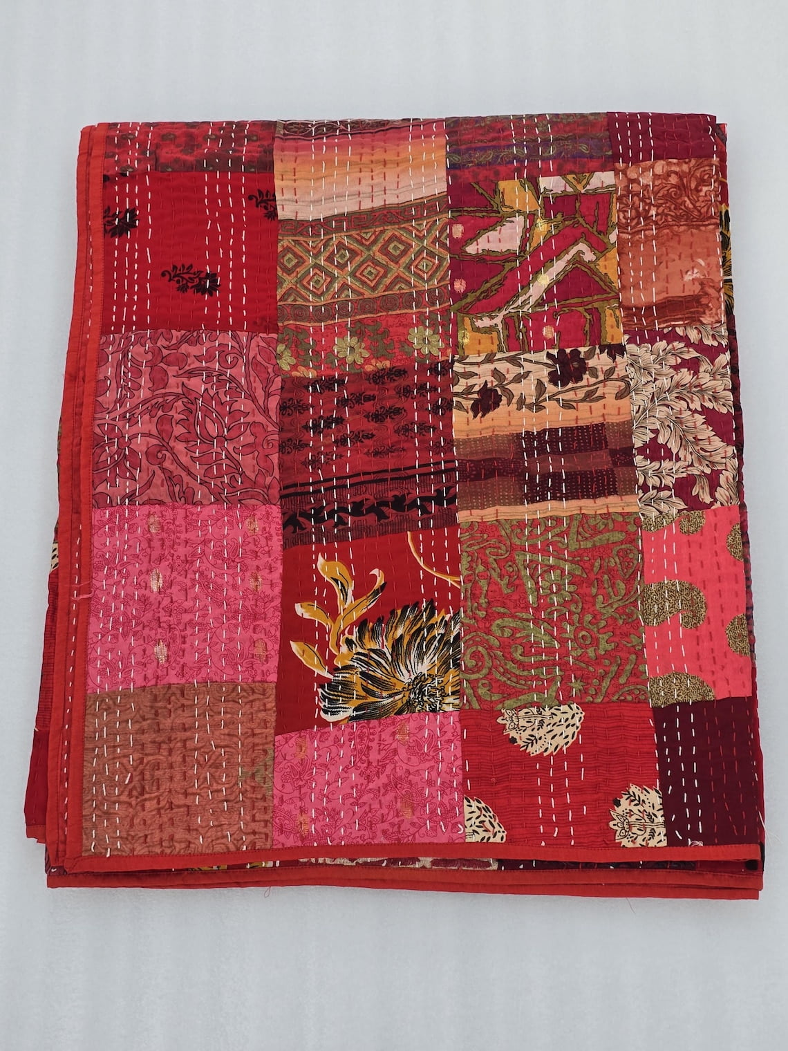 A and E Textile House Traditional Collection Nature & Floral Quilts, Queen - Breathable