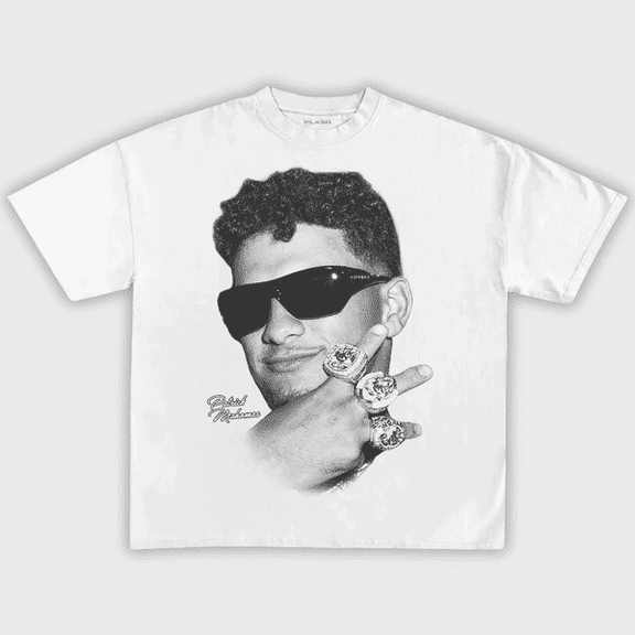 Patrick Mahomes Big Face "RINGS" T shirt,White Color,Size M