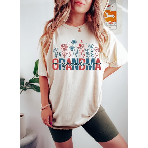 Patriotic Grandma Shirt, 4th of July Grandma Tee, Red White Blue Floral Shirt, USA Nana , Independence Day T-Shirt for Grandma Sweatshirt All Size S-5XL