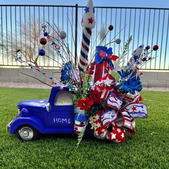 Patriotic Red Truck Tabletop Ornament 4th of July Independence Day Centerpiece Decor Flower Pot Accent Home Holiday Display Piece