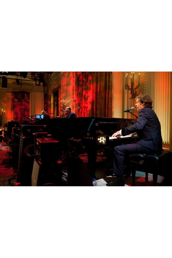 Paul Mccartney Performs During The Gershwin Prize Concert Honoring Him In The East Room Of The White House June 2 2010.