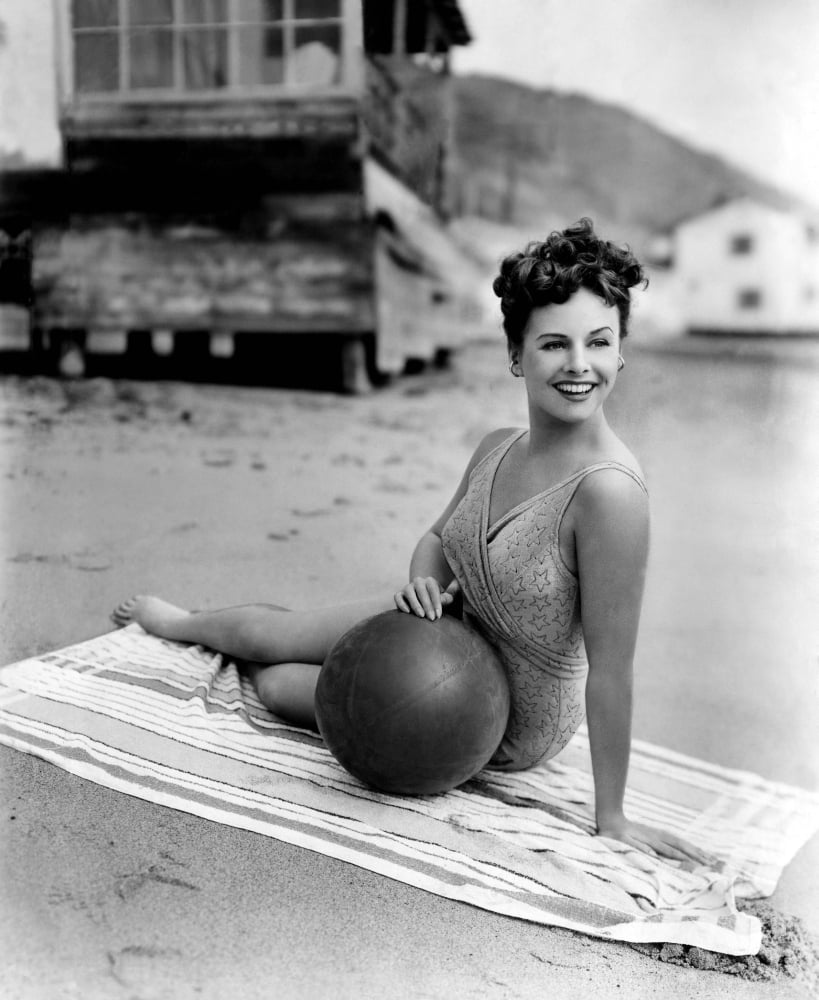 Paulette Goddard Canvas Art - (16 x 20)