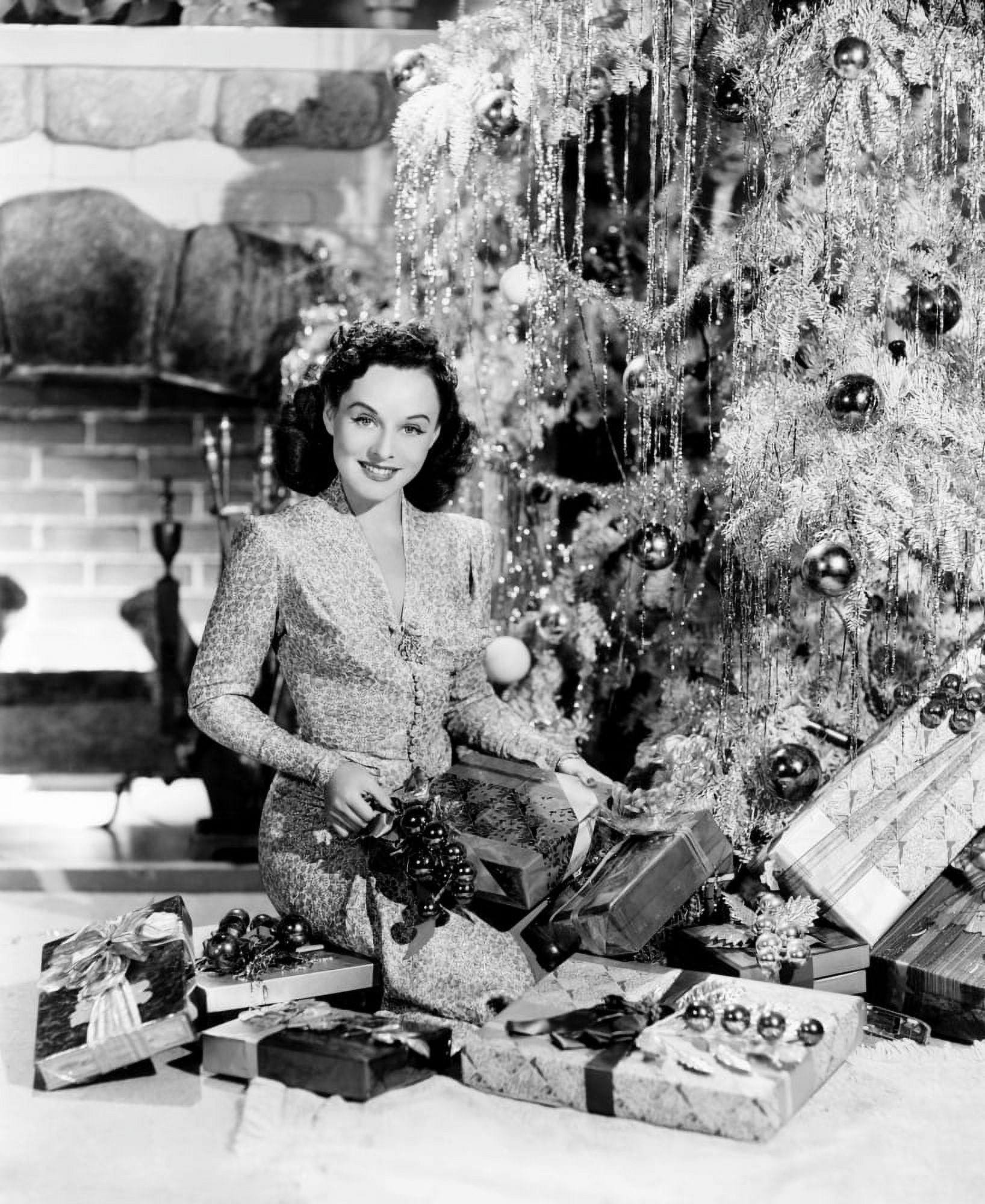 Paulette Goddard Canvas Art - (16 x 20)