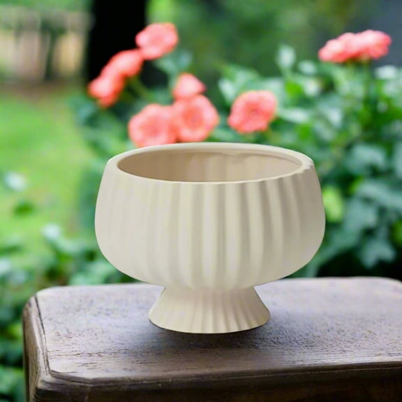 Pavin Off-White Matte Compote Planters