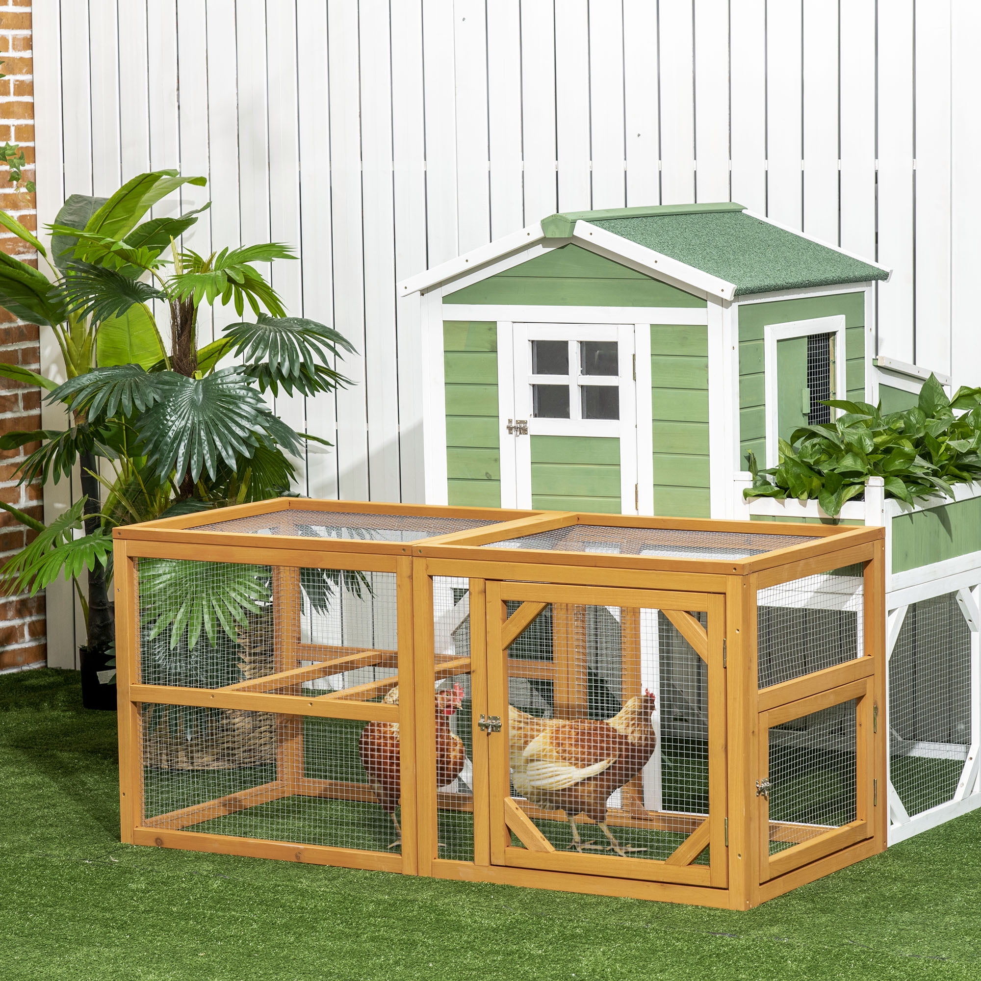 Large Wooden Chicken Coop with Metal Mesh and Lockable Doors