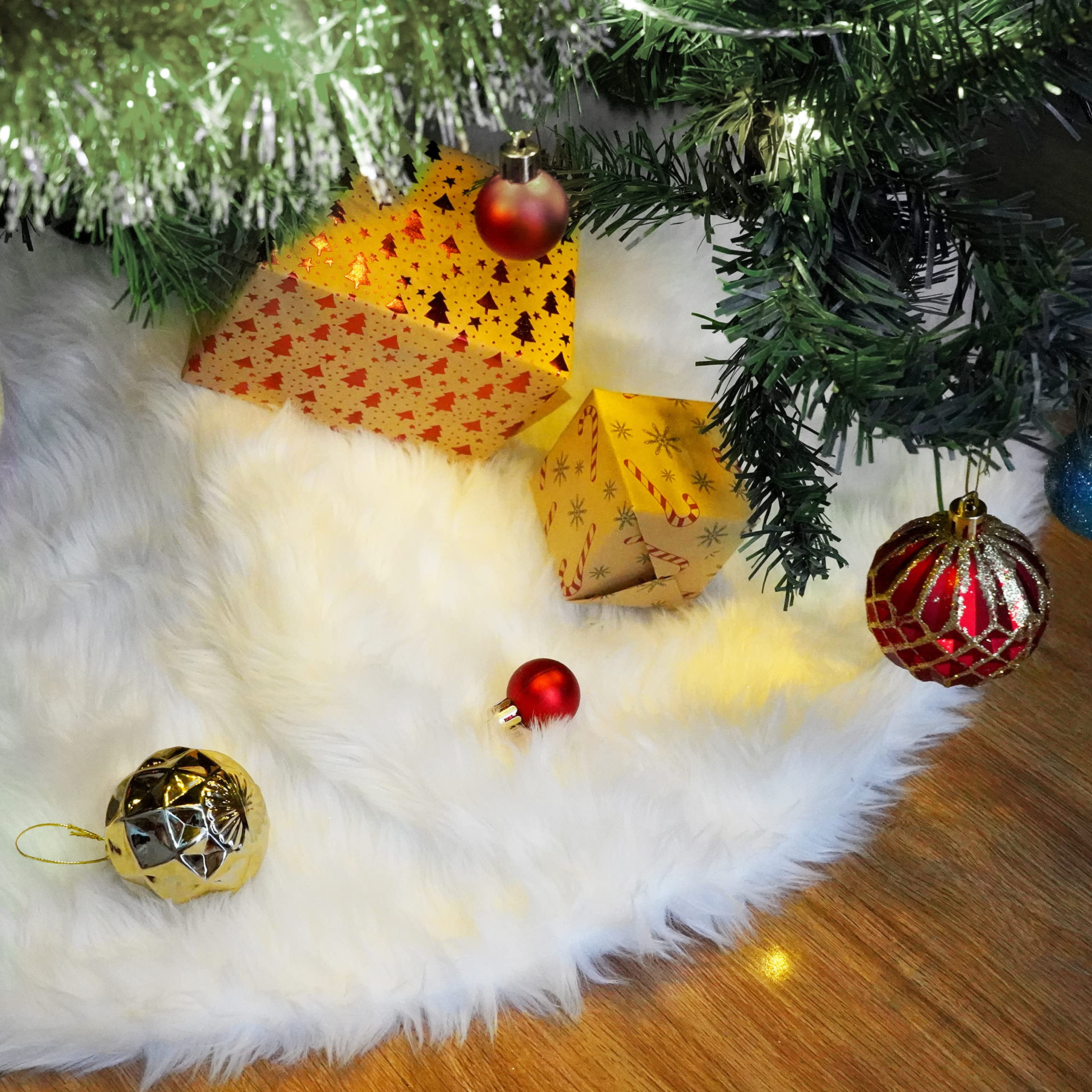 PayUSD Christmas Tree Skirt 30 Inches Faux Fur White Christmas Tree