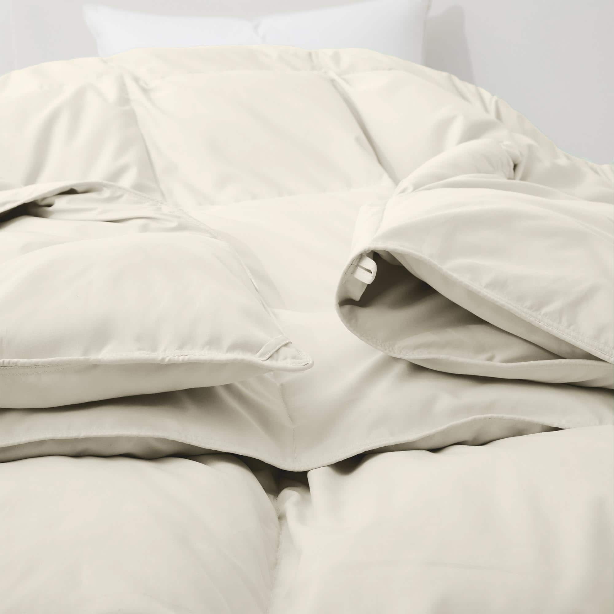 King Size Cream Goose Down Comforter with Polyester Shell