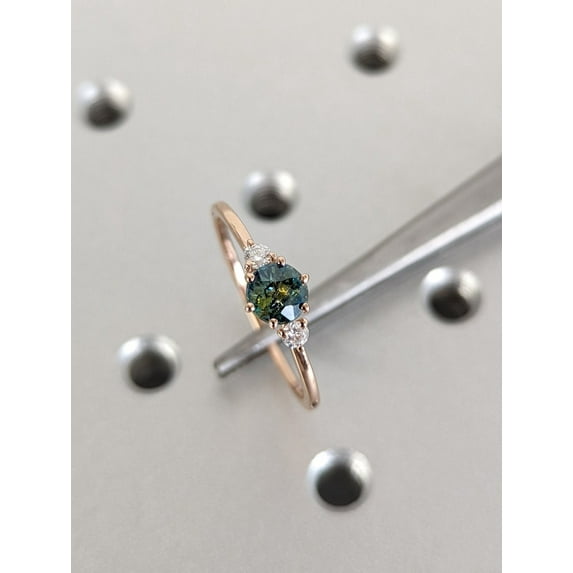 Peacock Sapphire Promise Ring Gold, Round Cut Engagement Dainty Sapphire Ring, Art Deco Ring,Green Gemstone Statement Ring,Anniversary Gift