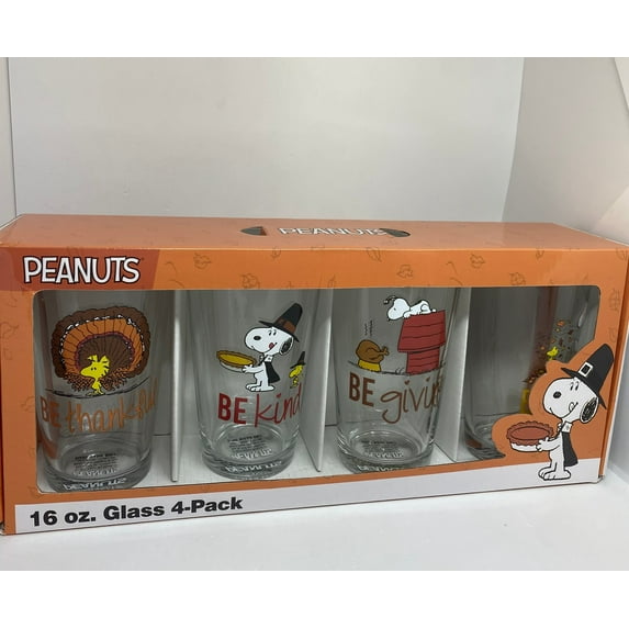 Peanuts Gang Snoopy Pilgrim Thanksgiving 16oz Glass Set of 4 New with Box