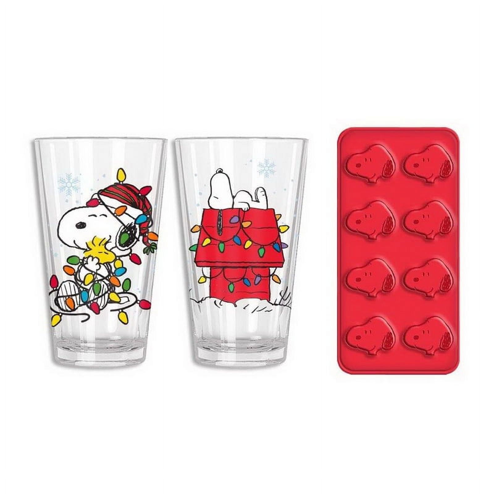 https://i5.walmartimages.com/seo/Peanuts-Holiday-Snoopy-16oz-Pint-Glasses-with-Ice-Tray-Set_64780b82-084f-48a1-87fc-7b4f794077c9.6168b355c5902ebd415b33207a299f85.jpeg