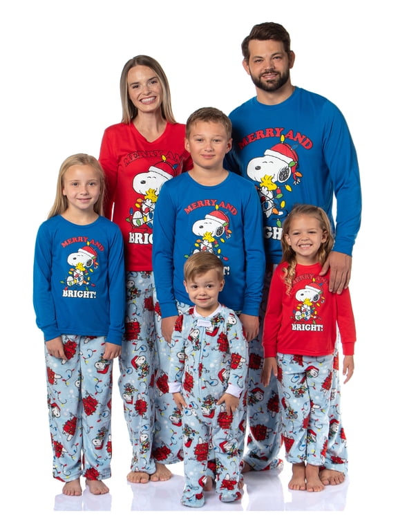 Peanuts Infant Baby Snoopy Merry & Bright Christmas Holiday AOP Fleece Footed Pajama Set w Fleece Beanie Baby Outfit