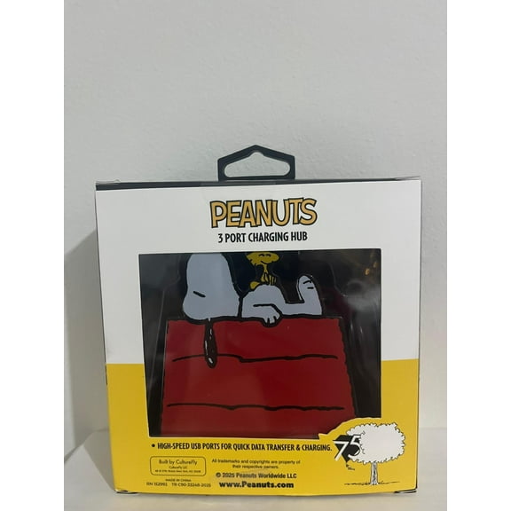 Peanuts Snoopy 3-Port USB Charging Hub High-Speed Charging & Data Transfer