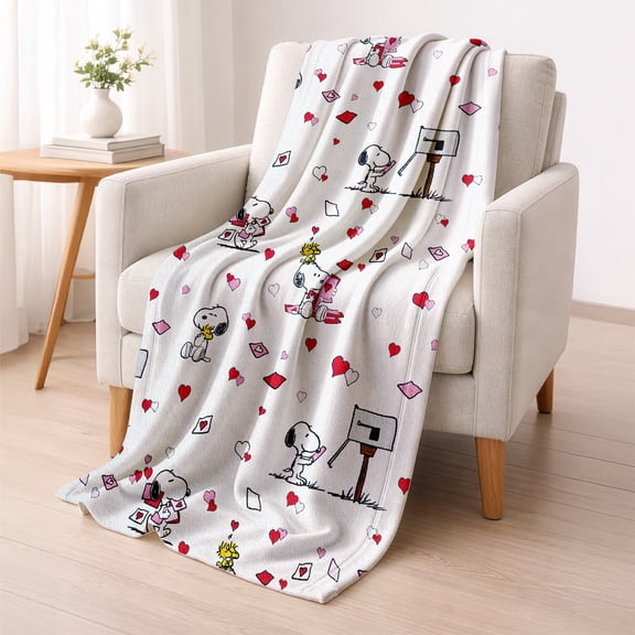 Peanuts Snoopy Valentine's Day Overized Throw Blanket, 50x70