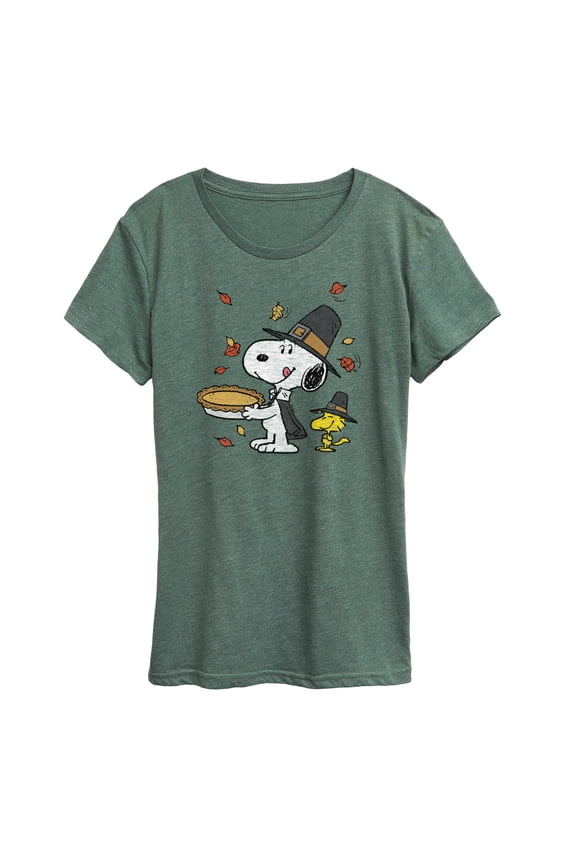 - Thanksgiving Scene - Women's Short Sleeve Graphic T-Shirt
