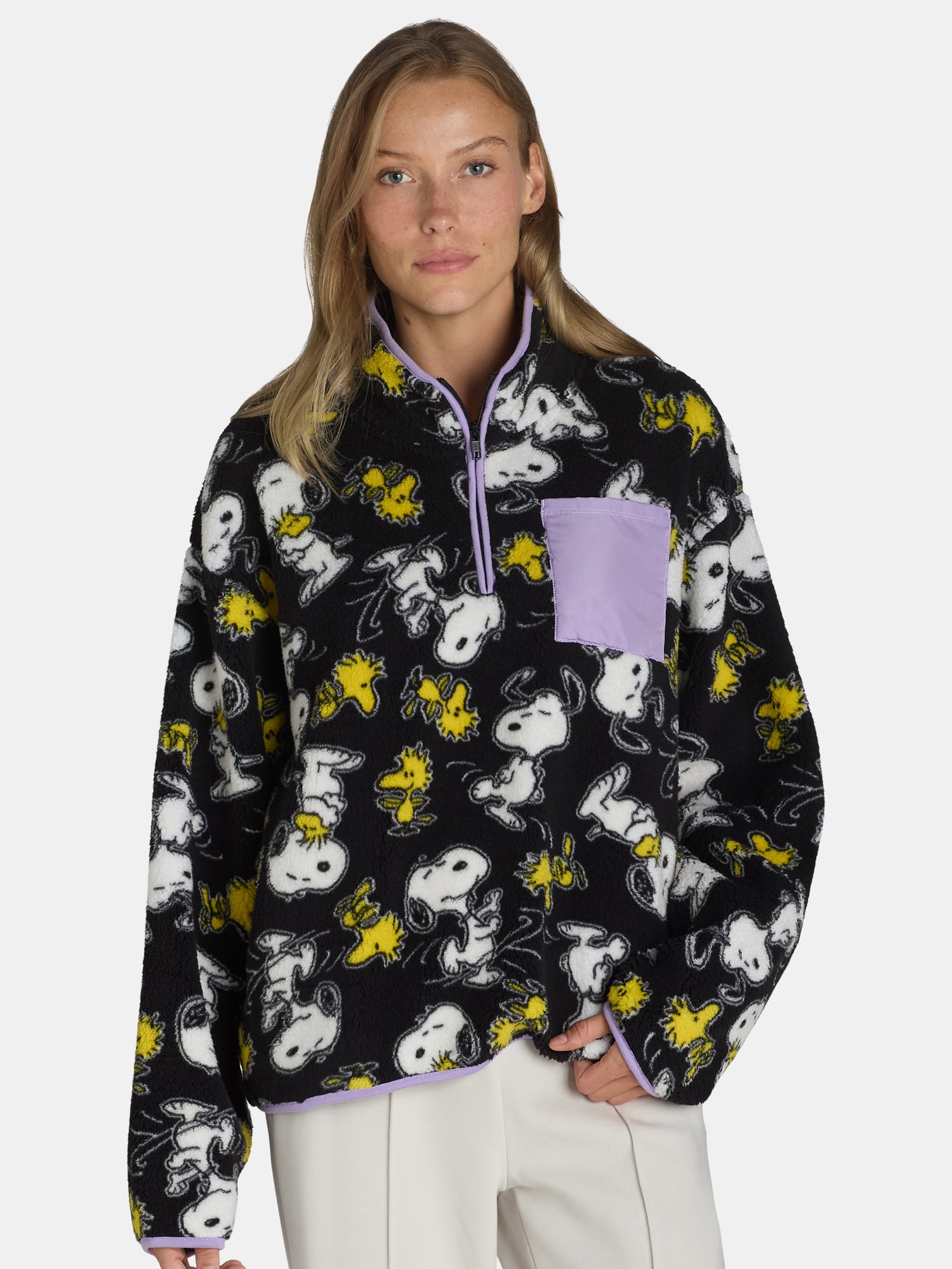 無料クーポン配布 アプリ Peanuts Women's and Women's Plus Snoopy Quarter Zip Fleece トップス