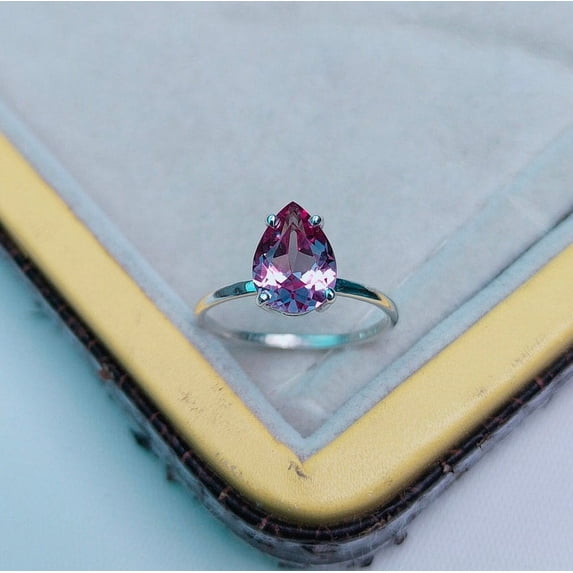 Pear Cut Alexandrite Ring, 925 Sterling Silver Ring Certifed alexandrite ring, Color Change Stone Ring, Oval Cut Alexandrite, twisted wire band